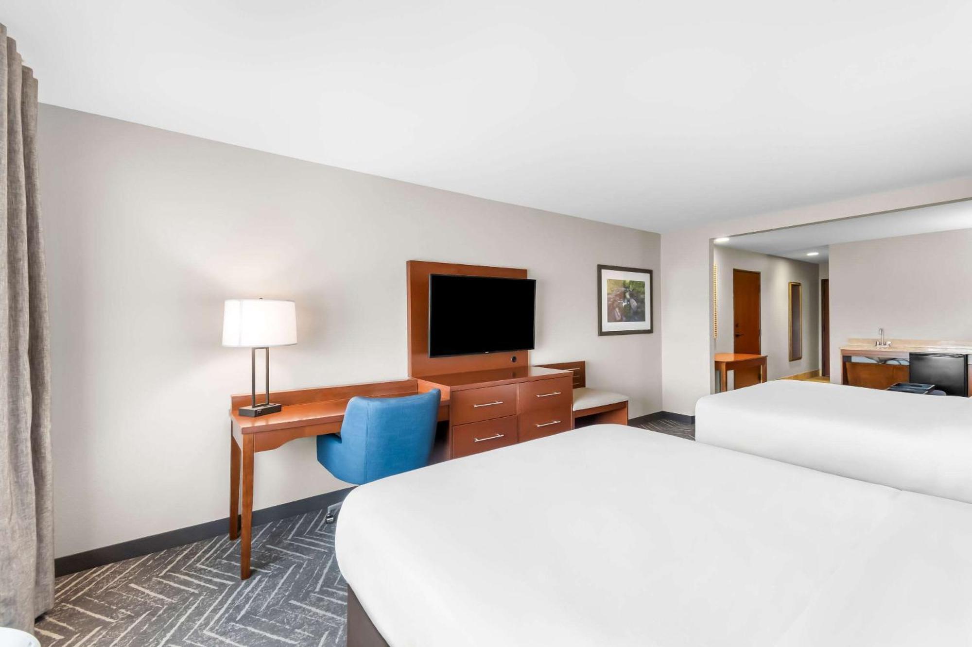 Comfort Inn & Suites Mountain Iron And Virginia Exteriör bild